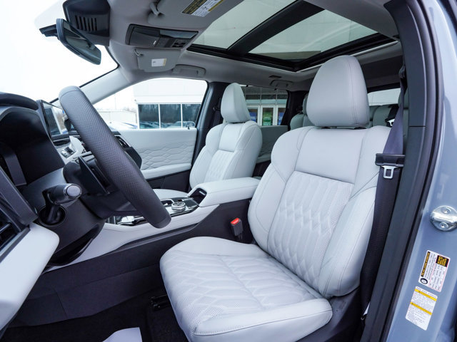 New 2026 Mitsubishi Outlander SEL AWD/4WD image 32