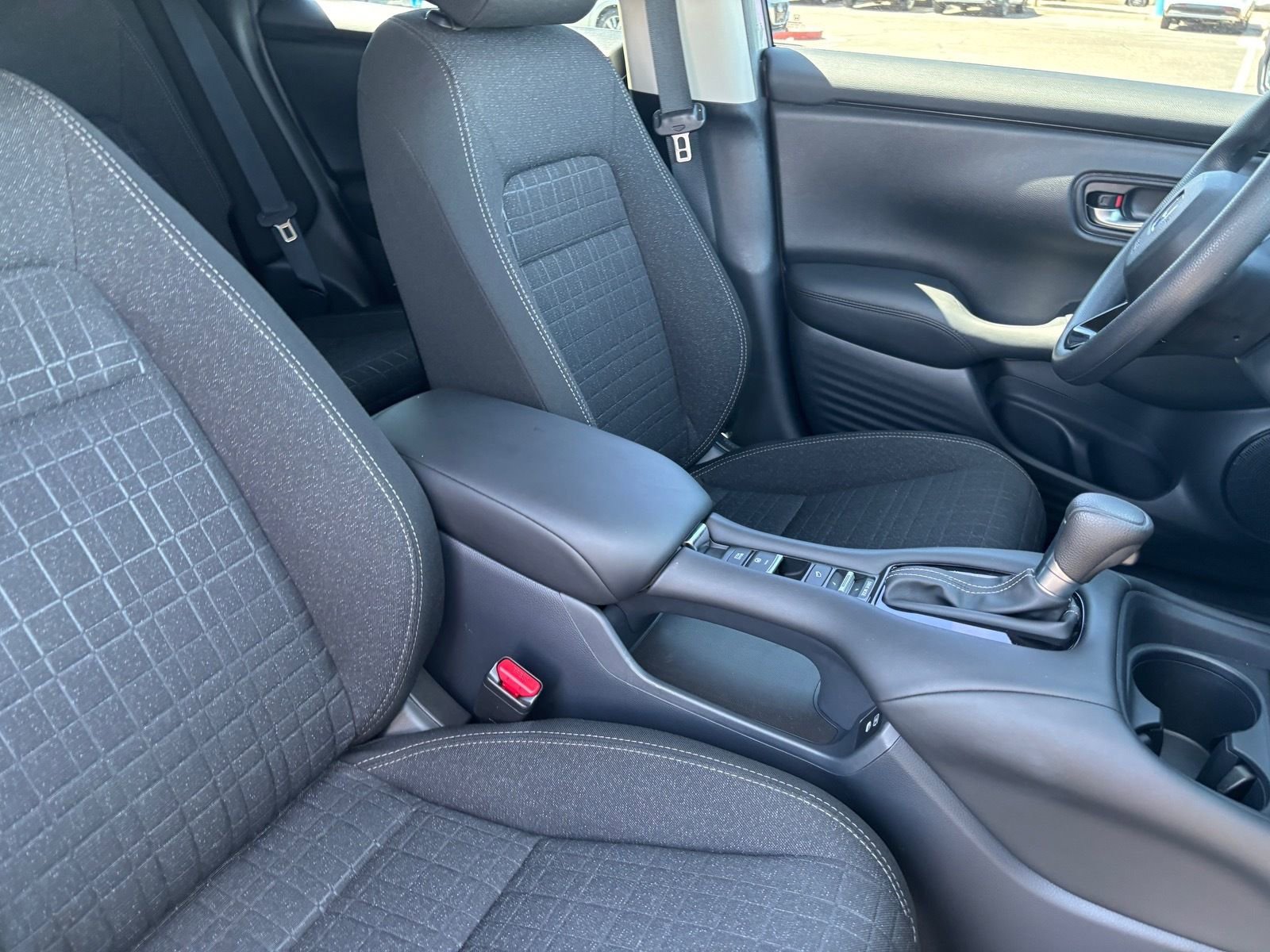 Used 2025 Honda HR-V LX image 15