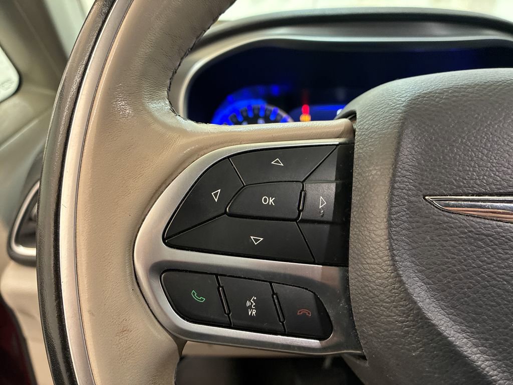 Used 2019 Chrysler Pacifica Limited FWD image 26