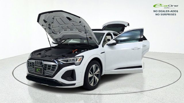 Used 2024 Audi Q8 e-tron Premium Plus w/ Premium Plus Package AWD/4WD image 14