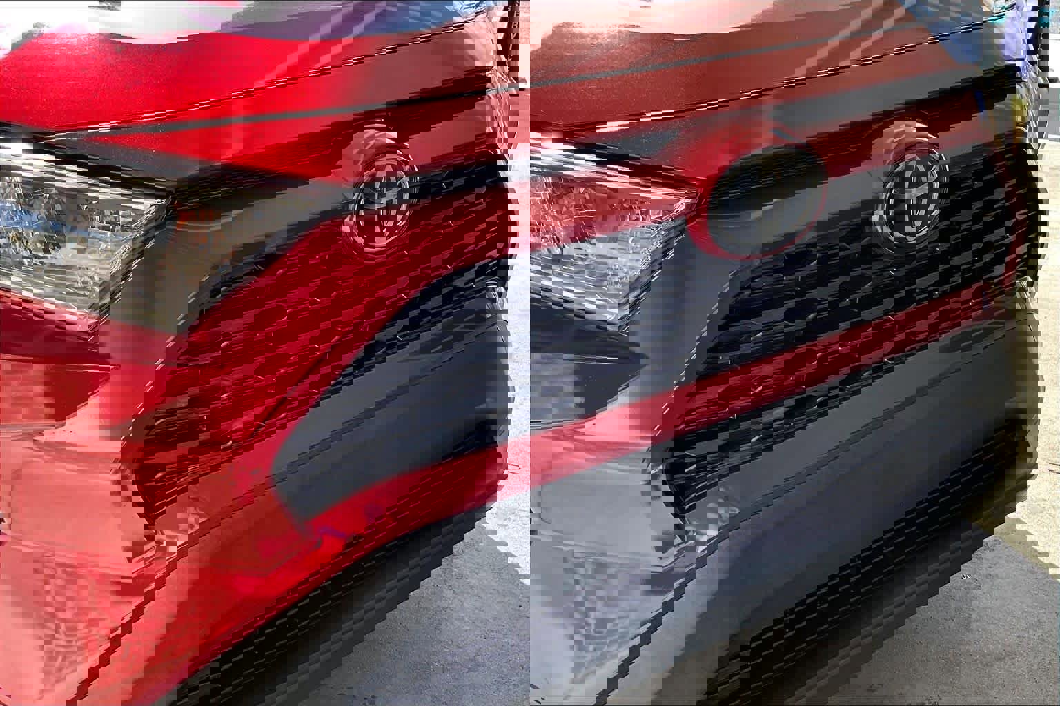 Used 2019 Toyota RAV4 XLE Premium w/ Cold Weather Package image 30