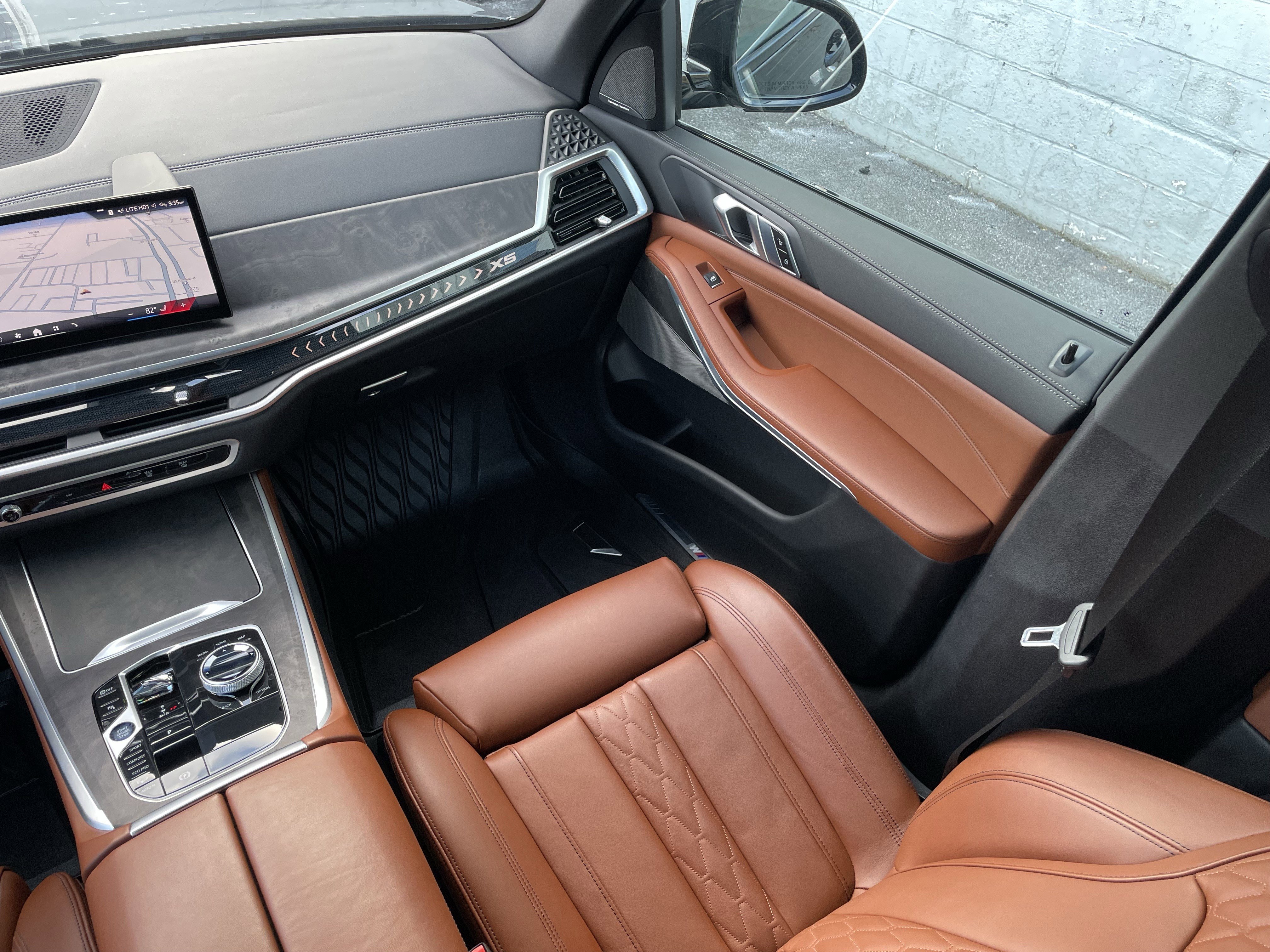 Used 2024 BMW X5 xDrive40i w/ Executive Package image 18