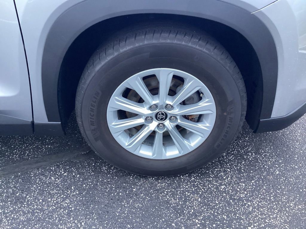 Used 2025 Toyota Grand Highlander AWD image 34