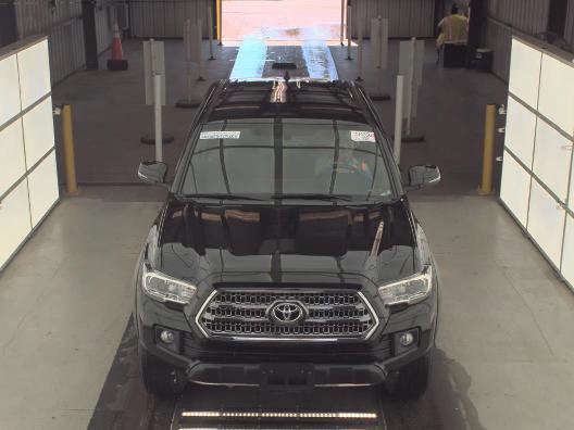 Used 2017 Toyota Tacoma TRD Off-Road w/ Tow Package (A/T) image 1