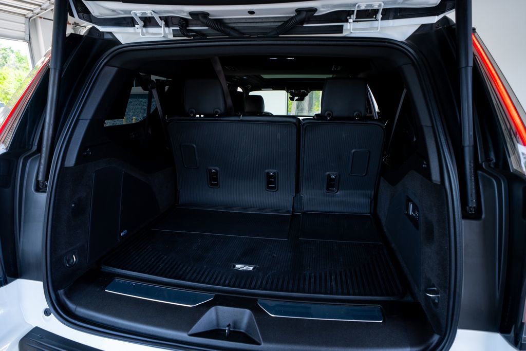Used 2025 Cadillac Escalade ESV Sport w/ LPO, ONYX Package image 58