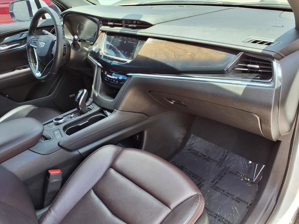Used 2021 Cadillac XT6 Premium Luxury FWD image 8