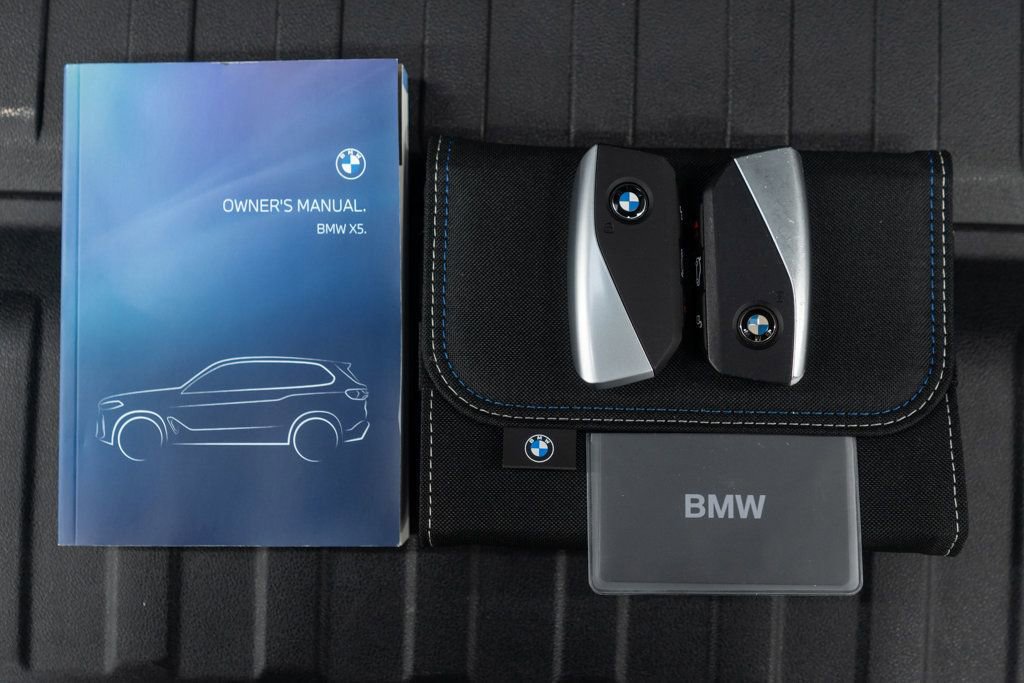 Used 2024 BMW X5 xDrive40i w/ Premium Package image 62