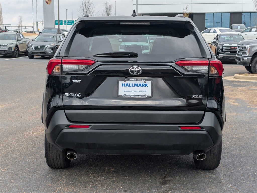 Used 2022 Toyota RAV4 XLE image 6