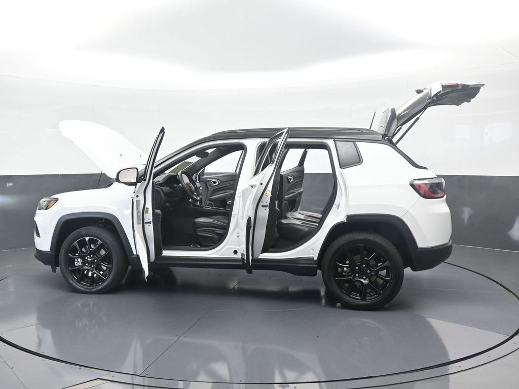 Used 2023 Jeep Compass Altitude image 72