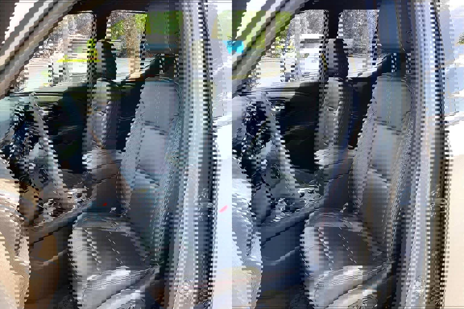 Certified 2023 Chevrolet Traverse RS image 26