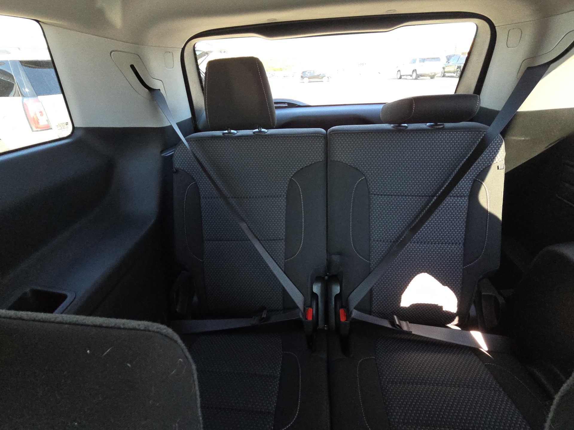 Used 2023 GMC Acadia SLE w/ Driver Convenience Package image 14