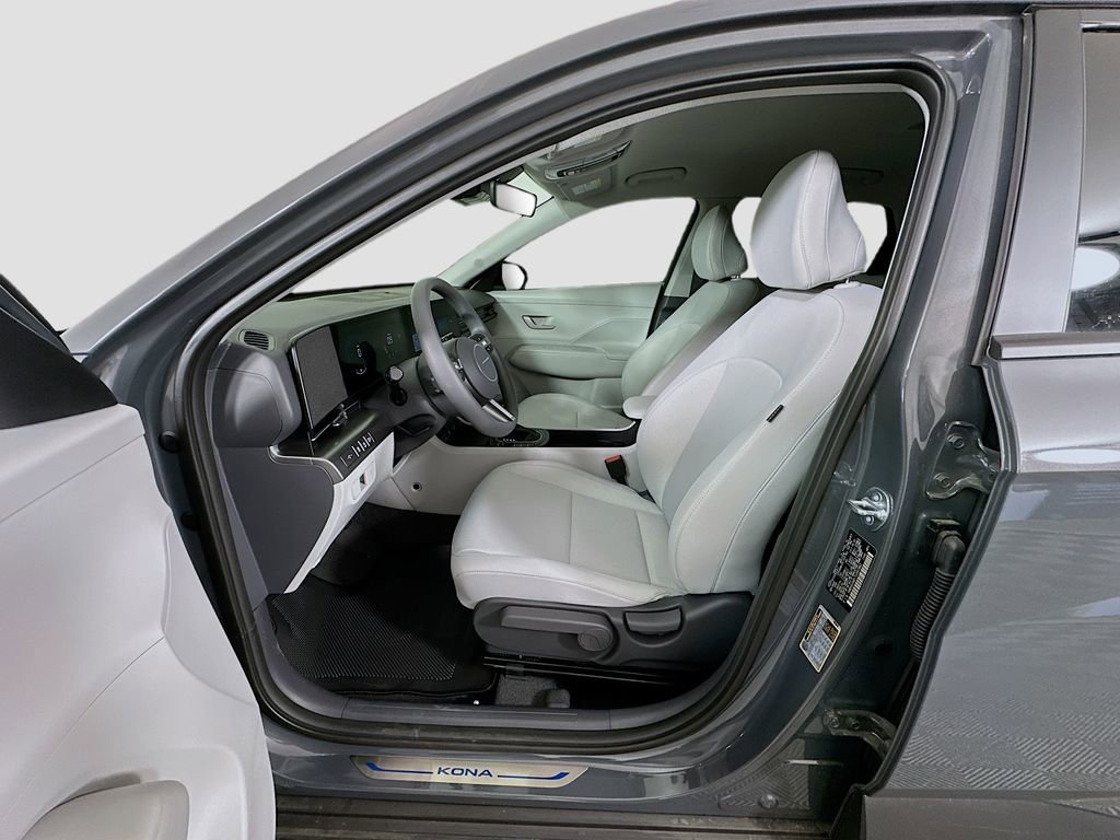 New 2026 Hyundai Kona SE image 15