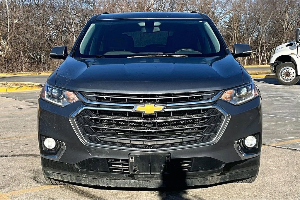 Used 2020 Chevrolet Traverse LT image 2