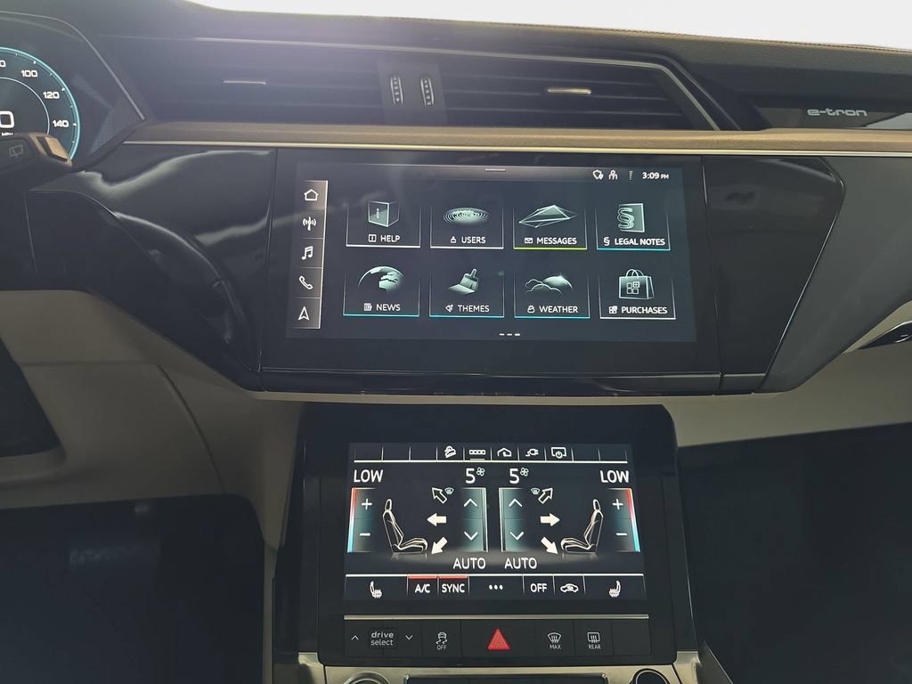 Used 2024 Audi Q8 e-tron Premium Plus AWD/4WD image 21