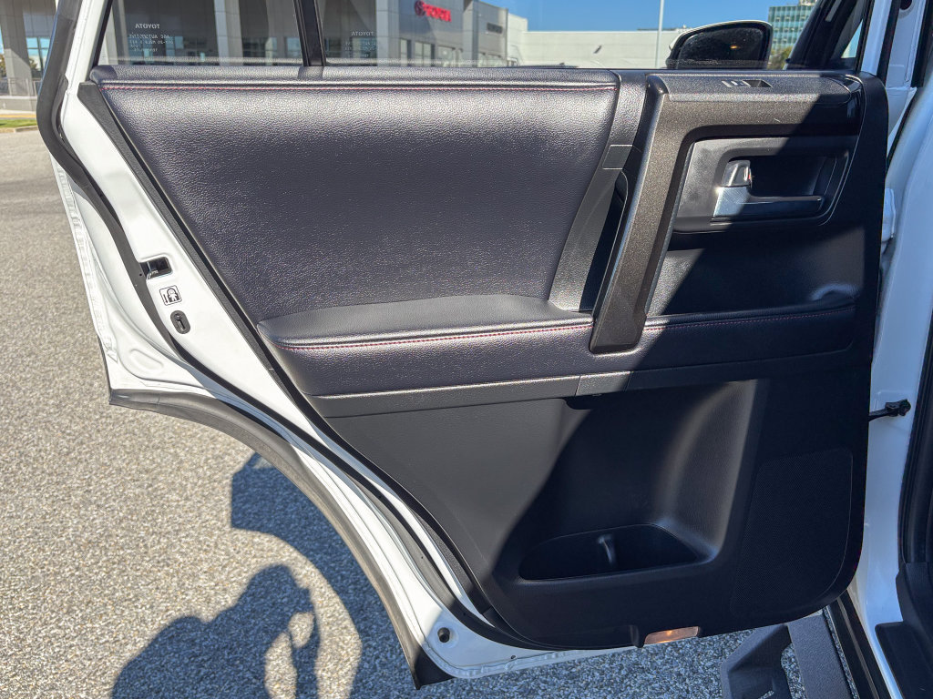 Used 2019 Toyota 4Runner TRD Off-Road Premium AWD/4WD image 47