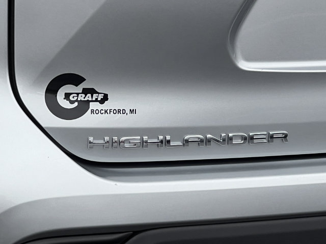 Used 2023 Toyota Highlander XLE AWD/4WD image 48