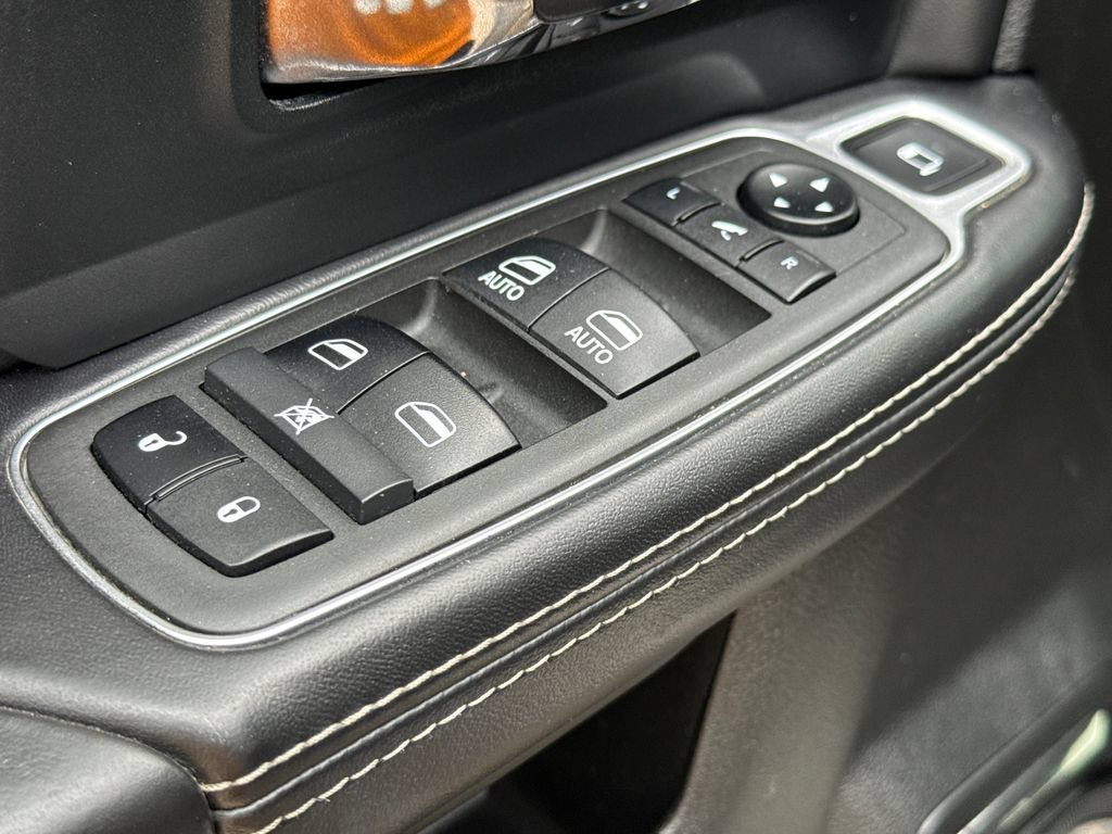 Used 2022 RAM 3500 Limited AWD/4WD image 19