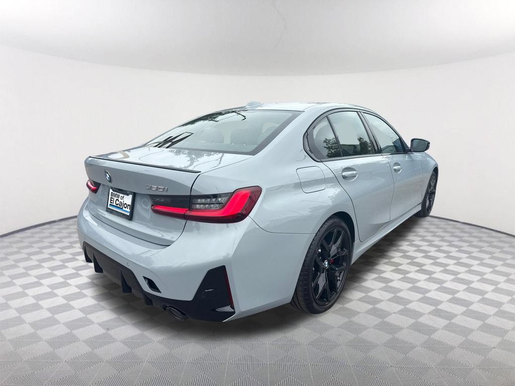 New 2026 BMW 330i Sedan w/ M Sport Package RWD image 4