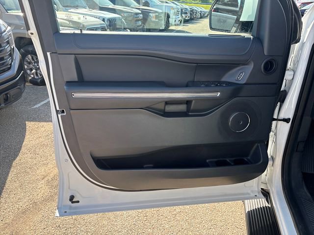 Used 2022 Ford Expedition XLT AWD/4WD image 7