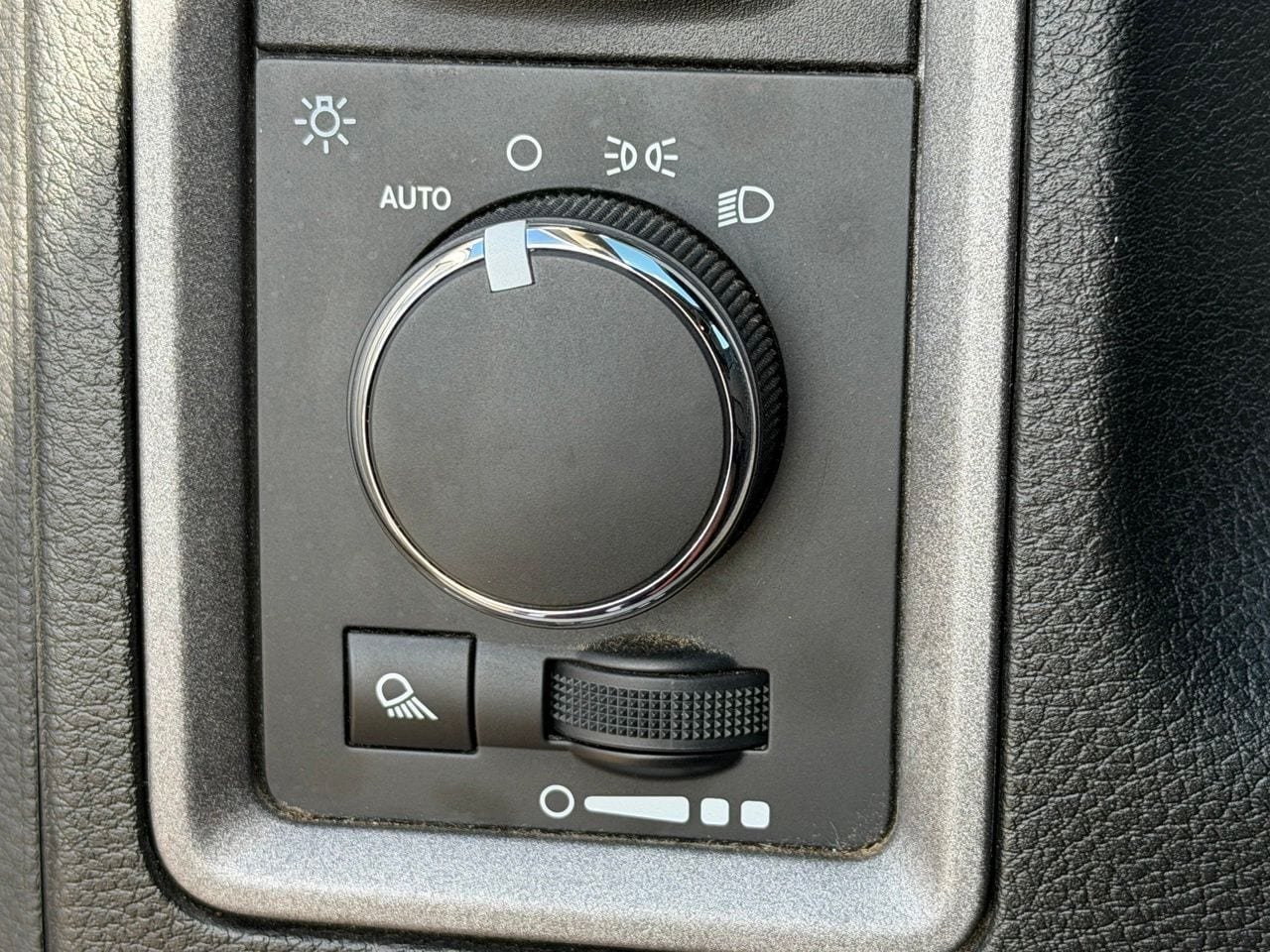 Used 2017 RAM 2500 Tradesman w/ Protection Group AWD/4WD image 18