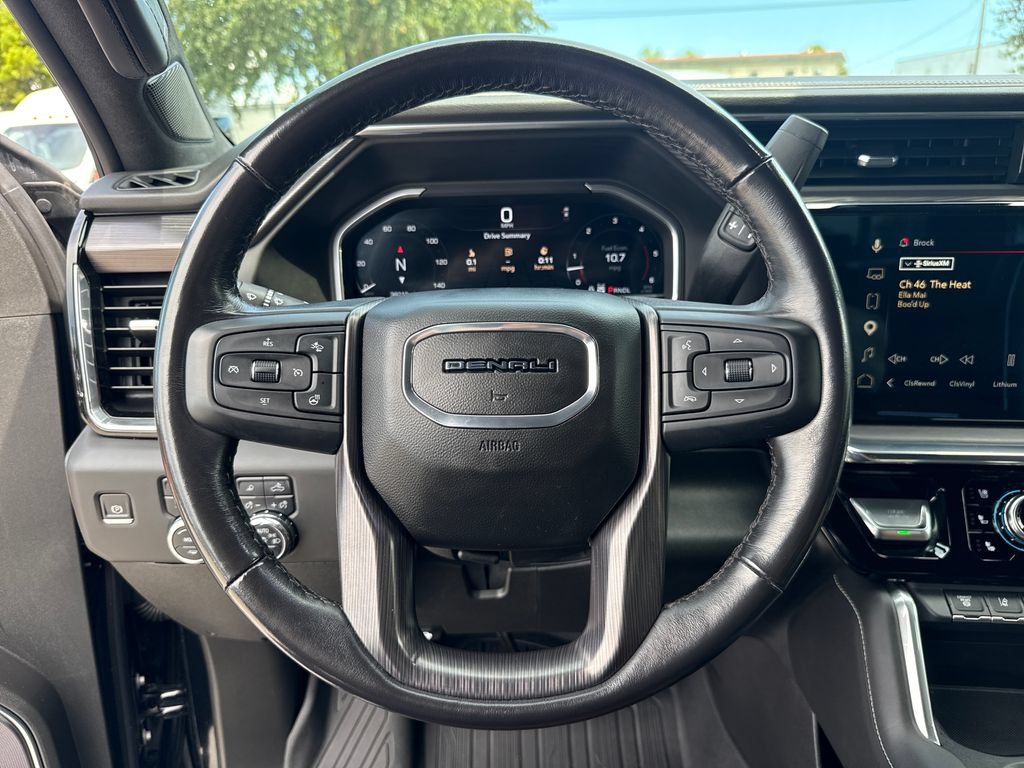 Used 2024 GMC Sierra 3500 Denali Ultimate AWD/4WD image 16