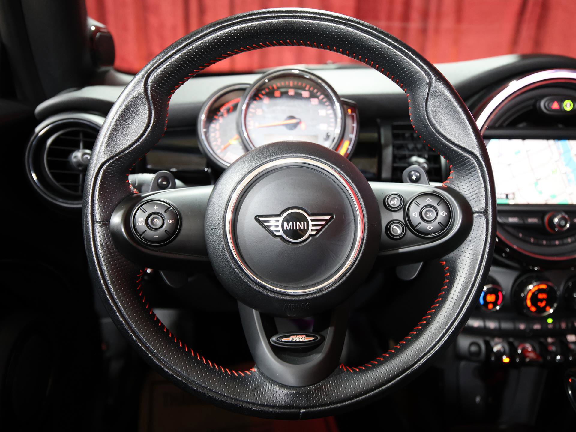 Used 2019 MINI Cooper S w/ Premium Package image 18
