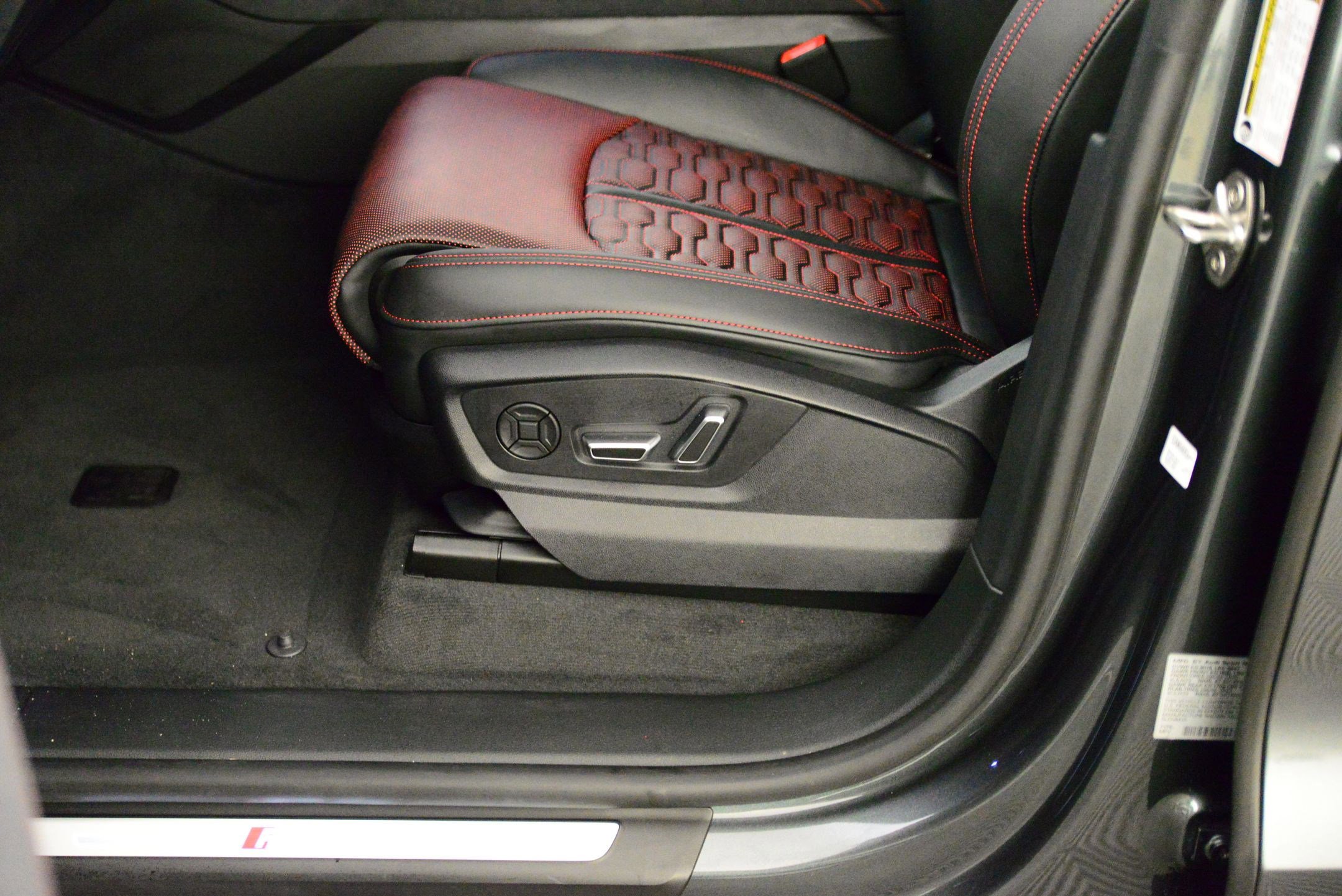 New 2026 Audi RS Q8 performance image 23