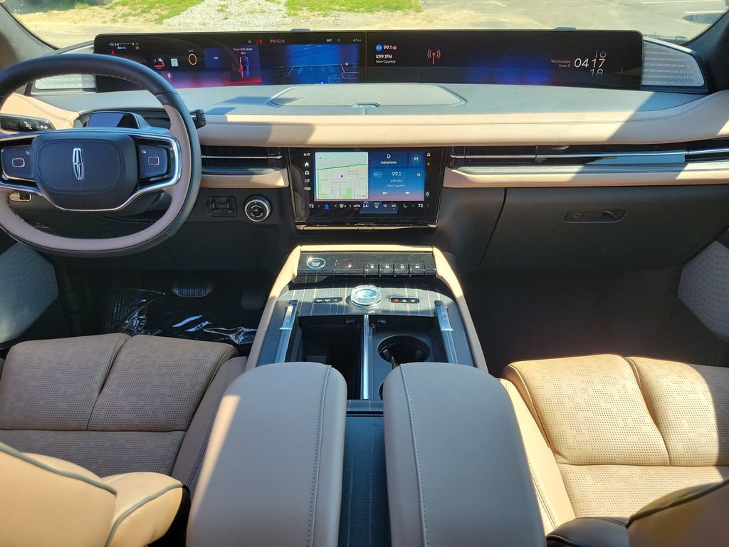 New 2026 Lincoln Navigator Black Label AWD/4WD image 11