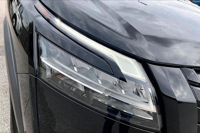 Certified 2023 Nissan Pathfinder SL w/ Black Appearance Package image 27
