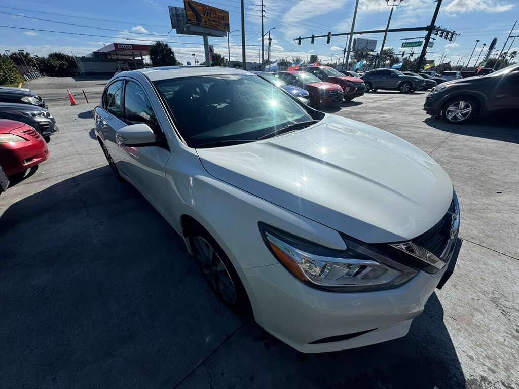 Used 2017 Nissan Altima 2.5 SL FWD image 7