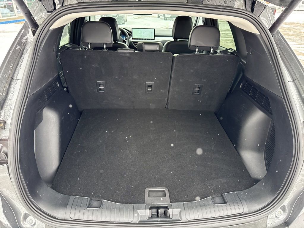 Used 2025 Ford Escape Platinum image 25