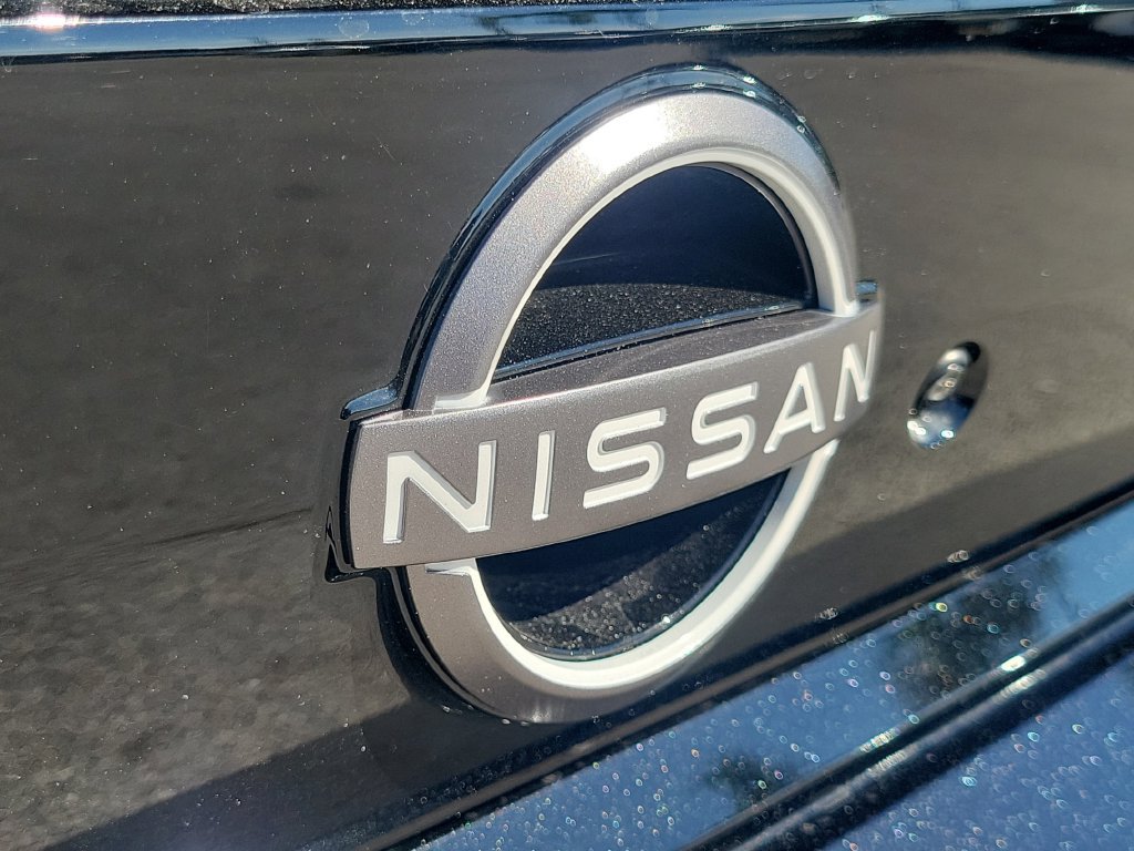 Certified 2024 Nissan Z Performance w/ Floor Mat Package RWD image 14