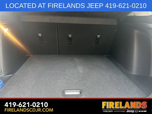 Used 2024 Chevrolet Trax LT w/ Driver Confidence Package image 9