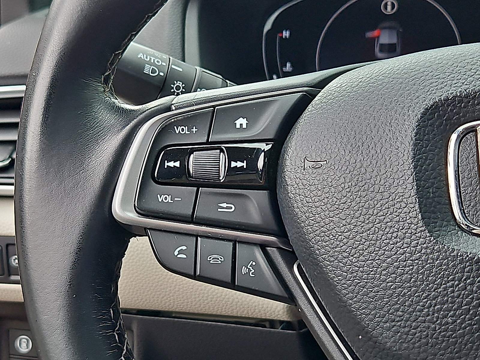 Certified 2021 Honda Accord EX-L image 23