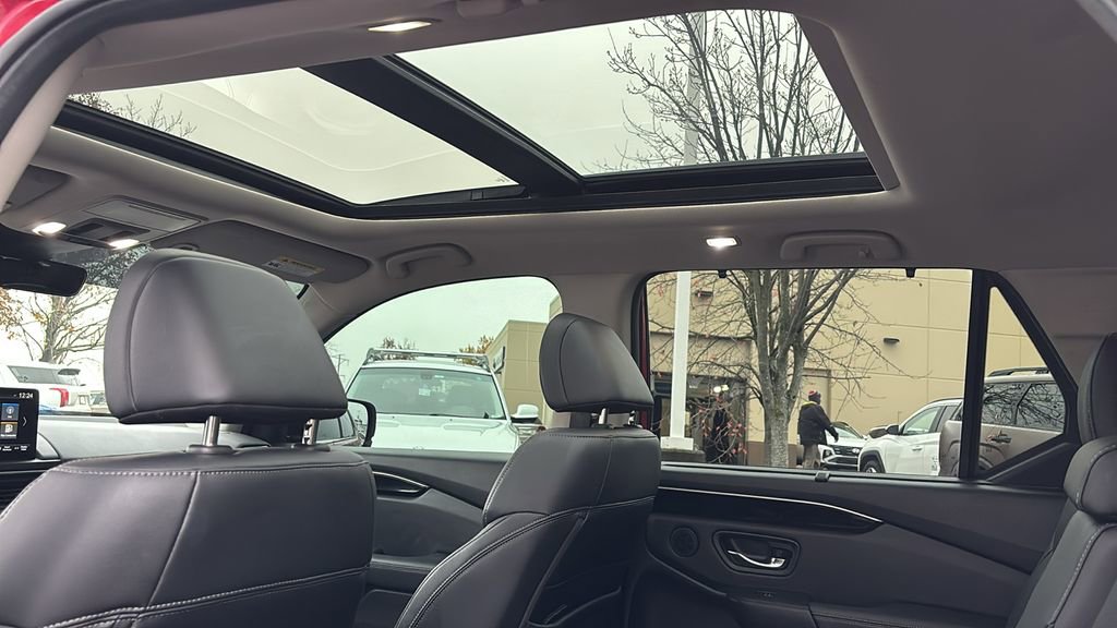 Certified 2023 Honda Pilot Touring image 32