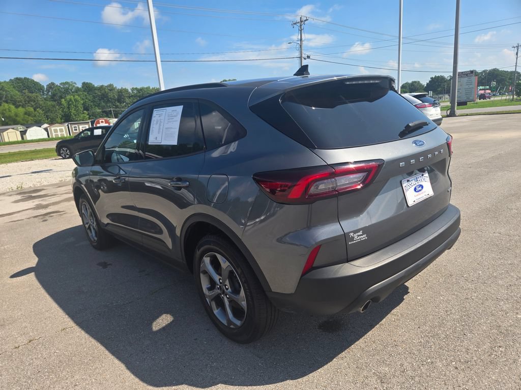 Used 2025 Ford Escape ST-Line AWD/4WD image 3