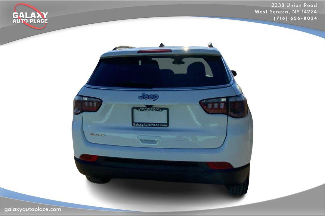 Used 2024 Jeep Compass Latitude AWD/4WD image 6