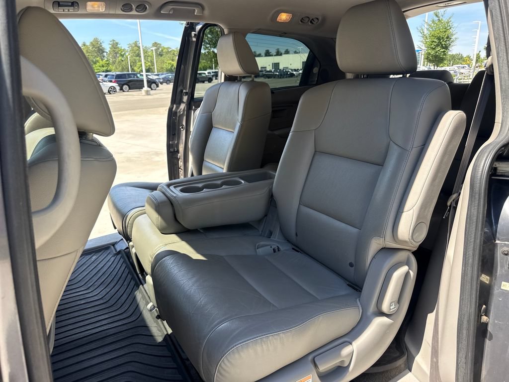 Used 2014 Honda Odyssey Touring Elite image 31