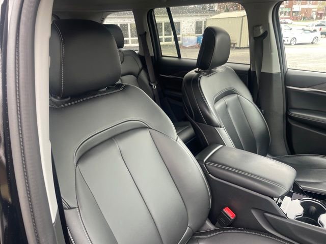 Used 2023 Jeep Grand Cherokee Limited w/ Black Appearance Package image 34