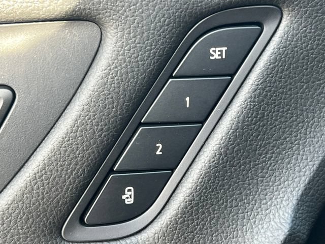 Used 2020 Buick Envision Essence AWD/4WD image 17