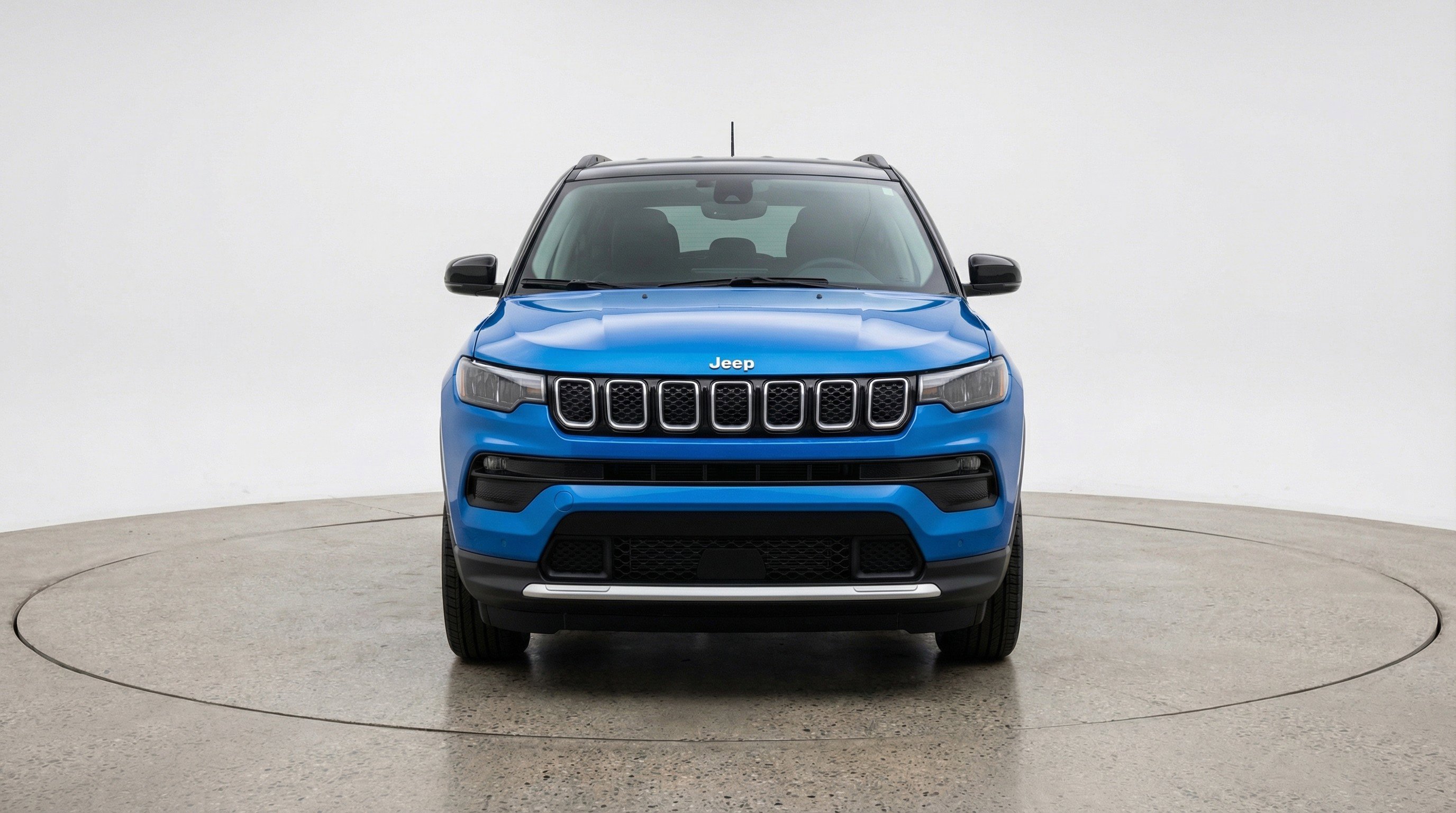 Used 2025 Jeep Compass Limited AWD/4WD image 2