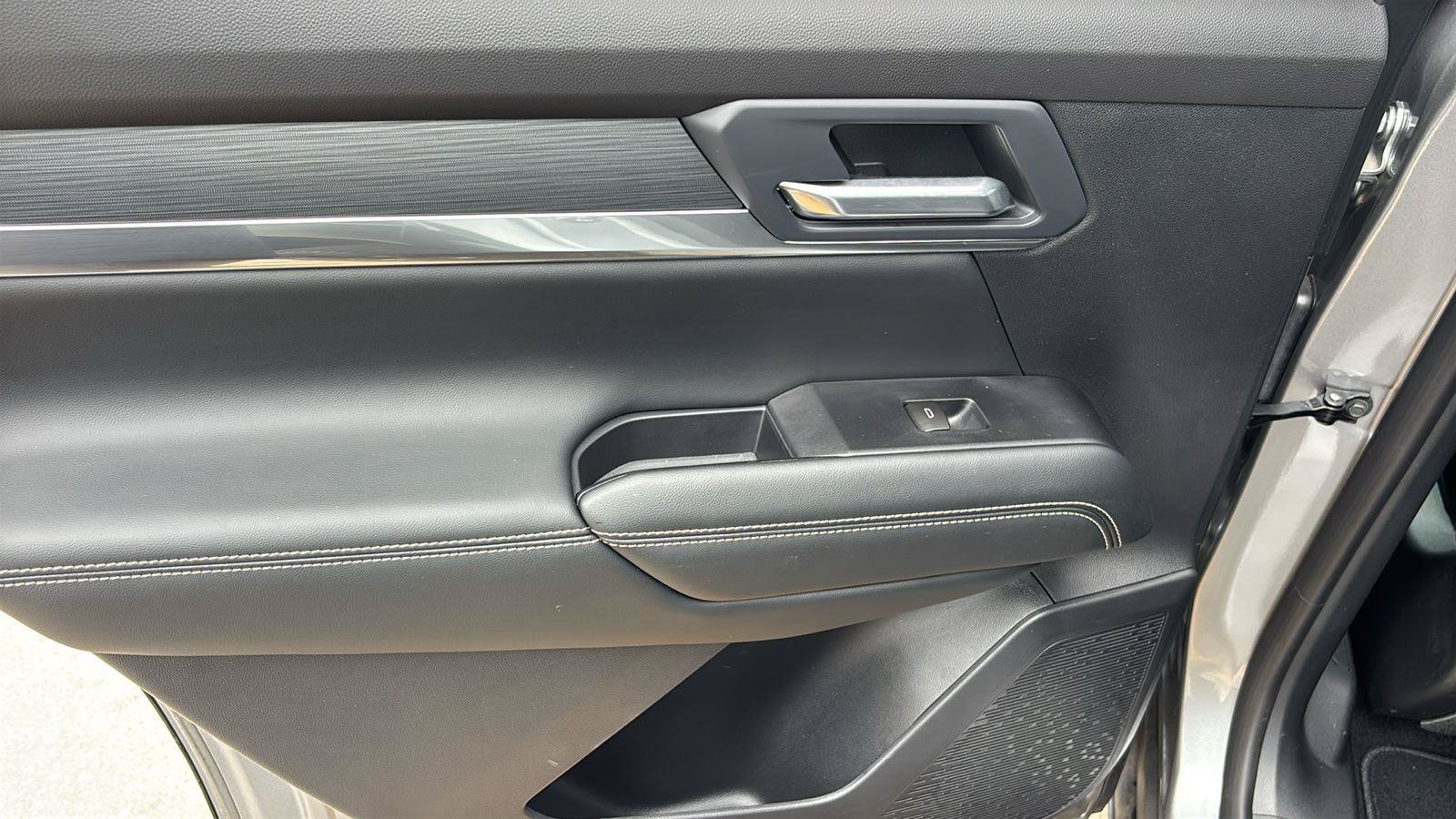 New 2026 GMC Terrain Elevation w/ Elevation Premium Package AWD/4WD image 17