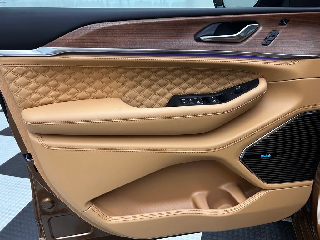 New 2026 Jeep Grand Cherokee Summit AWD/4WD image 10