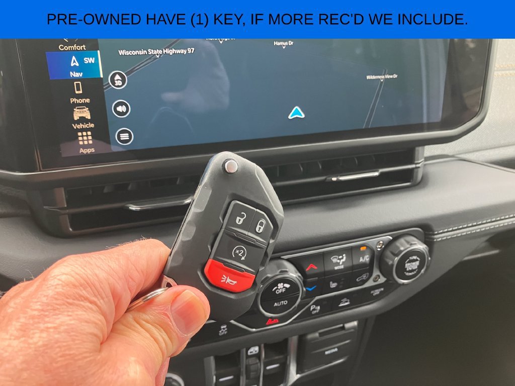 Used 2024 Jeep Wrangler Unlimited Sahara w/ Technology Group AWD/4WD image 6