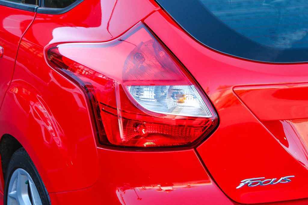 Used 2013 Ford Focus ST FWD image 11