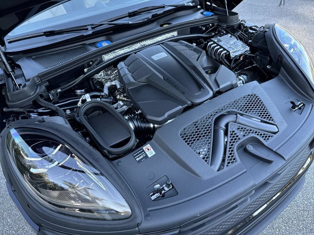 New 2026 Porsche Macan S AWD/4WD image 22