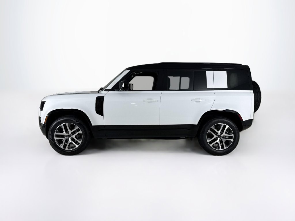 Used 2026 Land Rover Defender 110 X-Dynamic SE AWD/4WD image 2