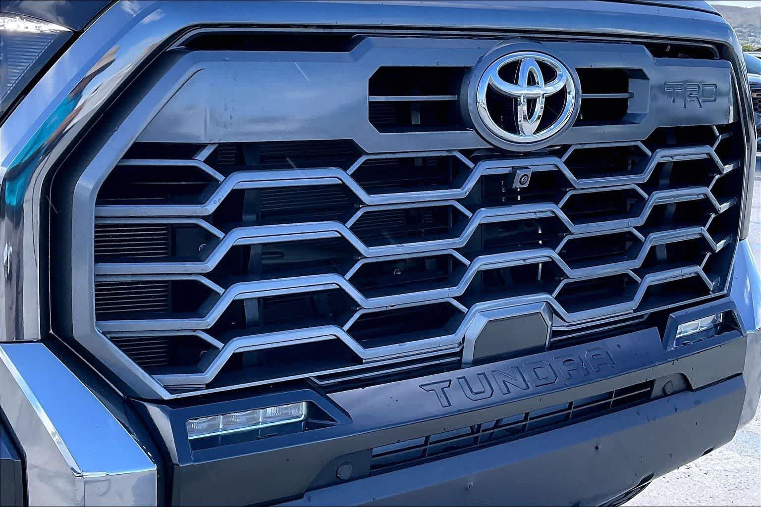 Used 2024 Toyota Tundra Platinum w/ TRD Off-Road Package AWD/4WD image 33