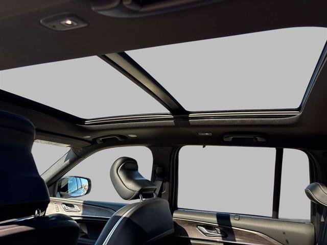 New 2025 Jeep Grand Cherokee Overland image 7