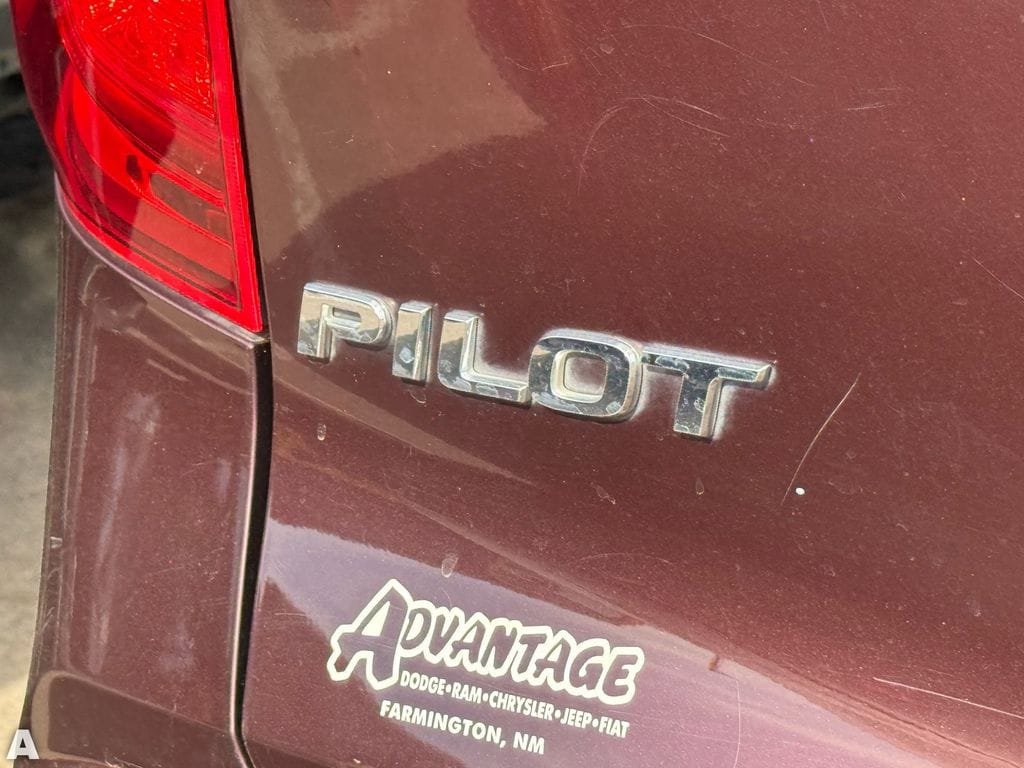 Used 2016 Honda Pilot Touring image 13